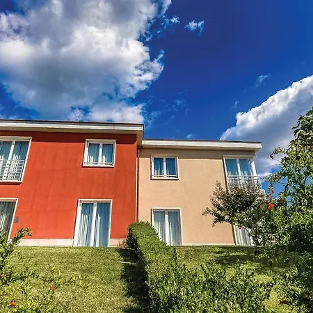 Amazing In With Outdoor Swimming Pool, Sauna And Swimming Pool Apartment *
