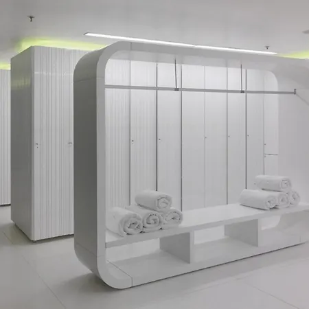 Διαμέρισμα Amazing In With Outdoor Swimming Pool, Sauna And Swimming Pool