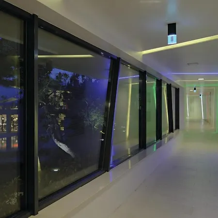 Amazing In With Outdoor Swimming Pool, Sauna And Swimming Pool Διαμέρισμα *